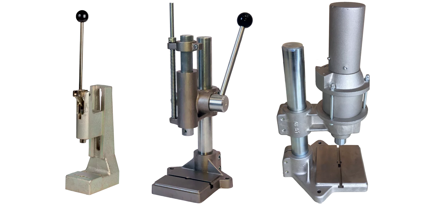 Hygieeniset laboratoriopuristimet sinkki/nikkeli- ja ruostumattomasta teräksestä valmistettuina versioina.
